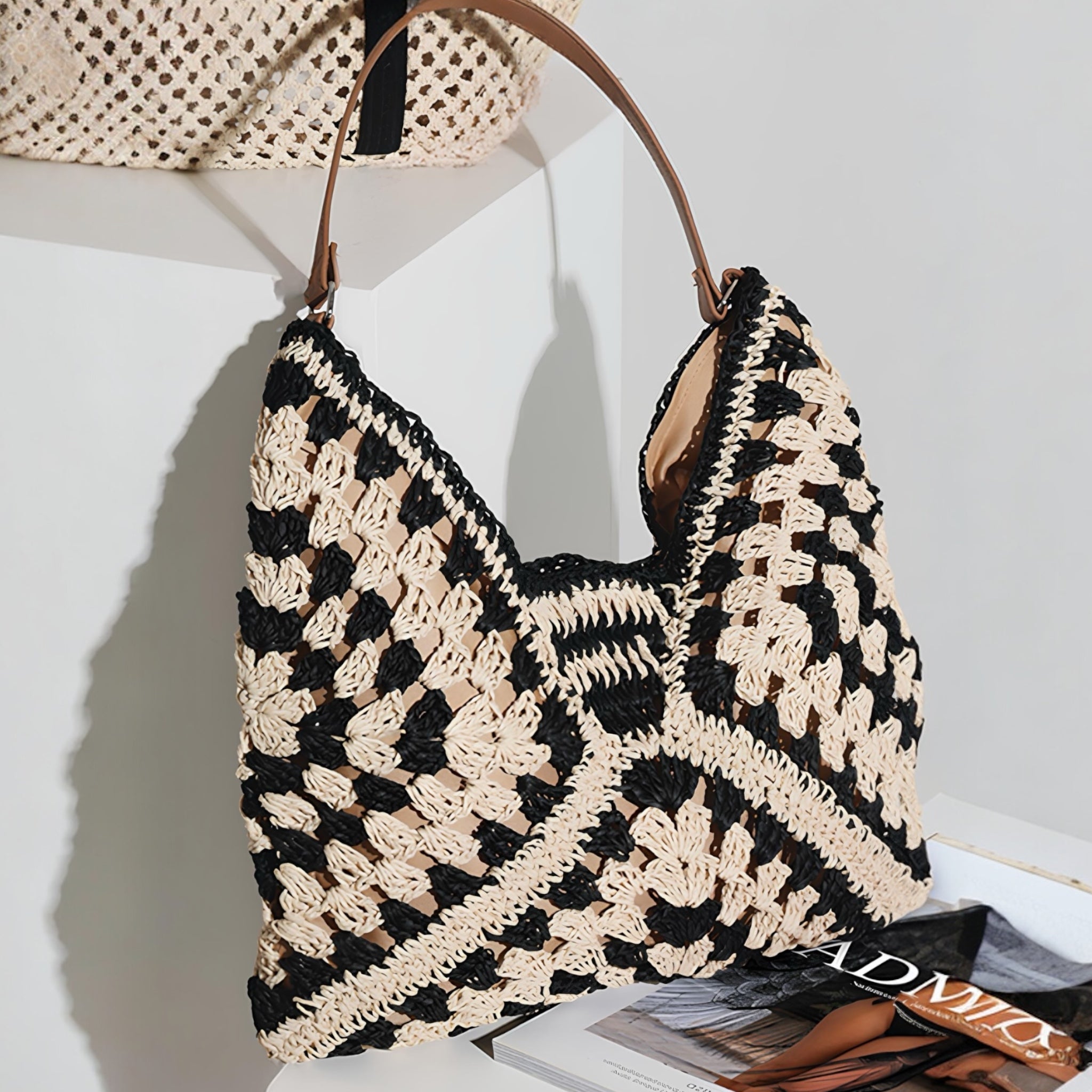 Women's beach bag with raffia handle and shoulder strap by Admas Art. 19854